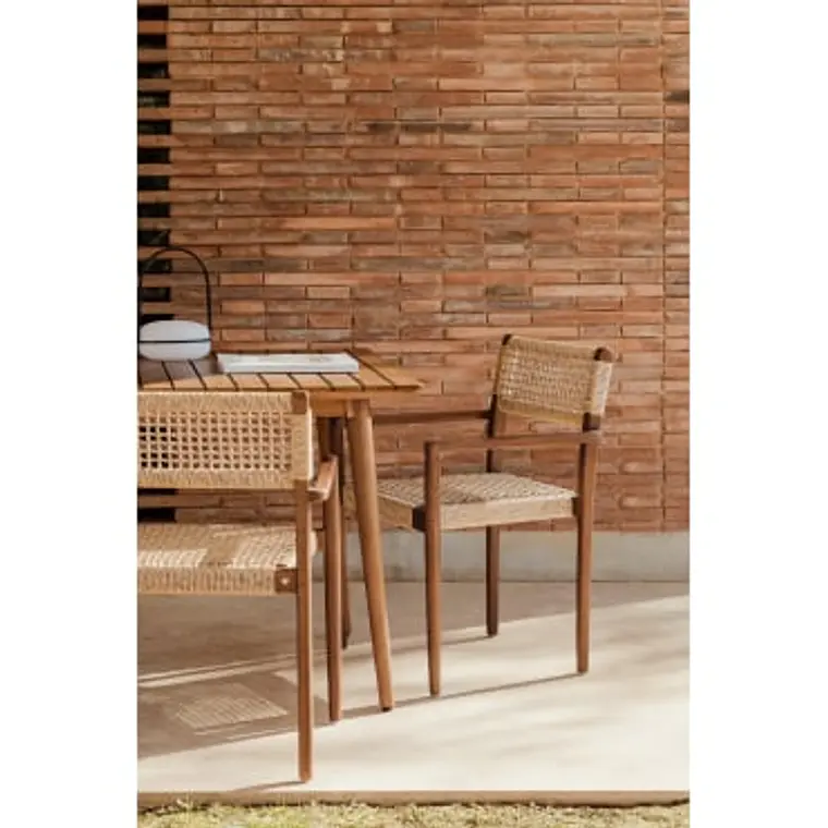 Silla de jardín con reposabrazos en madera de teca y cuerda trenzada Vara 12