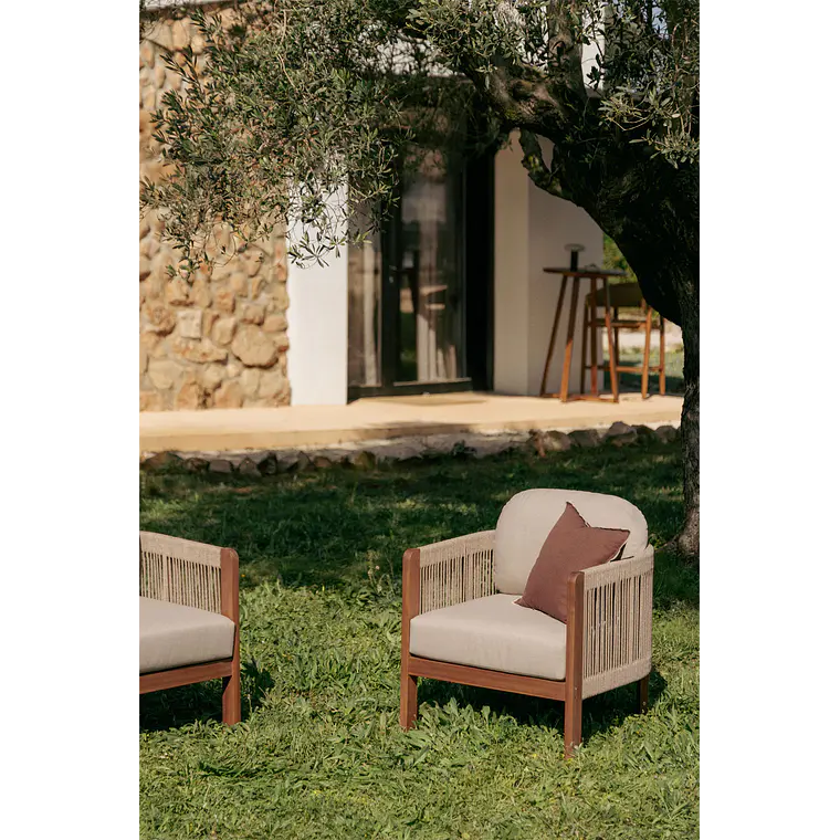 Sillón de jardín en madera de acacia y cuerda trenzada Calora 1