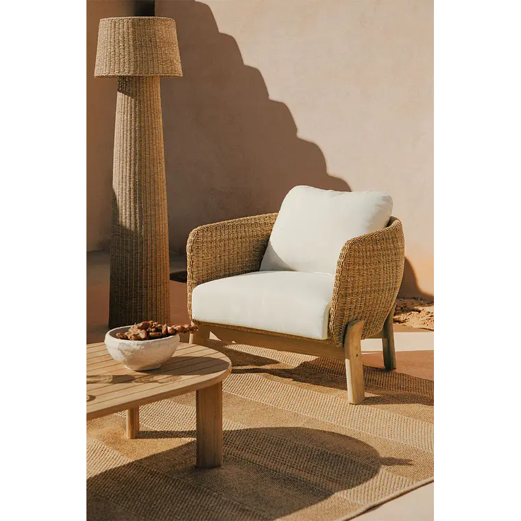 Sillón de jardín en madera de acacia y ratán sintético Jorena 1