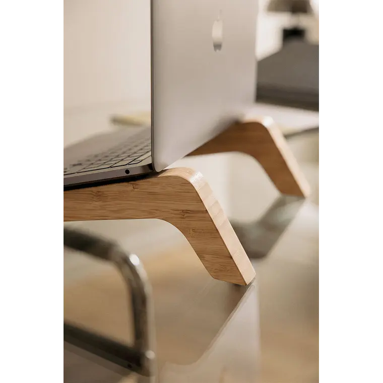 Soporte para portátil en bambú 3