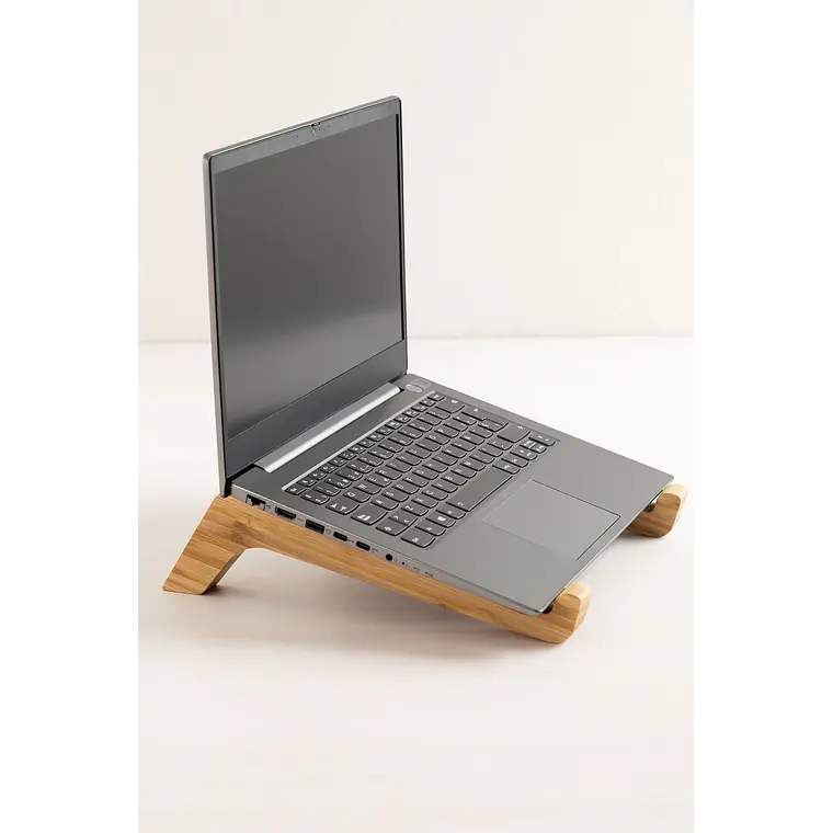 Soporte para portátil en bambú 4