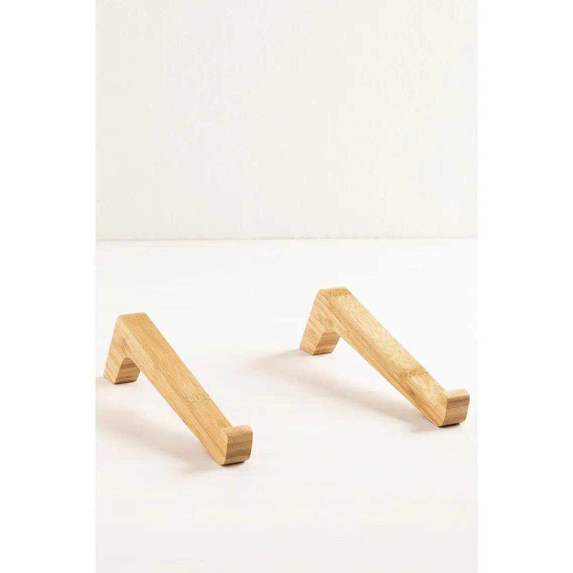 Soporte para portátil en bambú 5