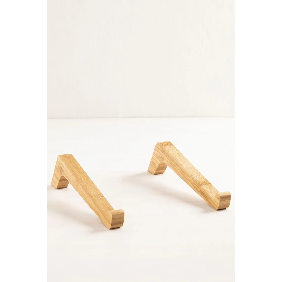 Soporte para portátil en bambú Taro 6