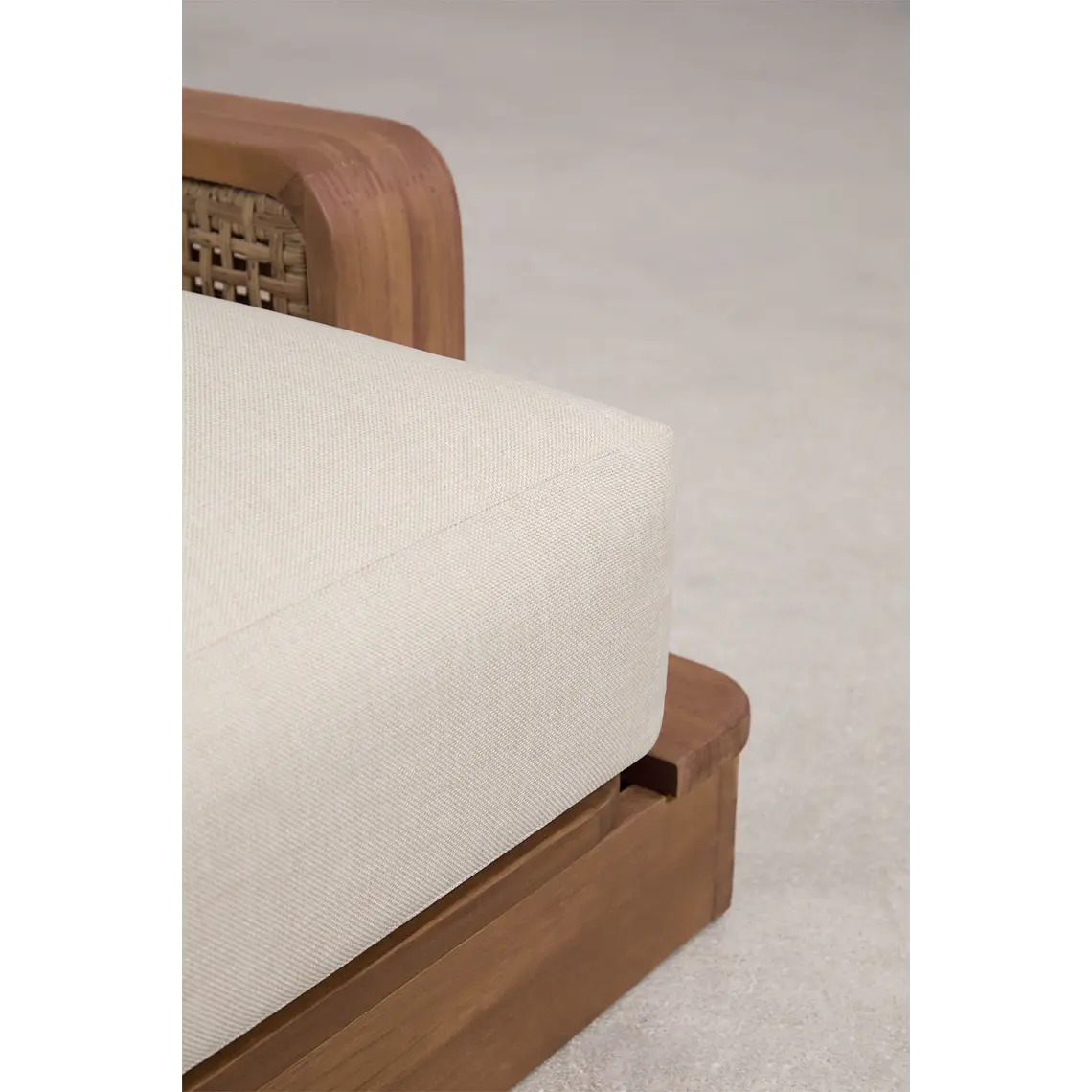 Tumbona en madera de acacia Halora 9