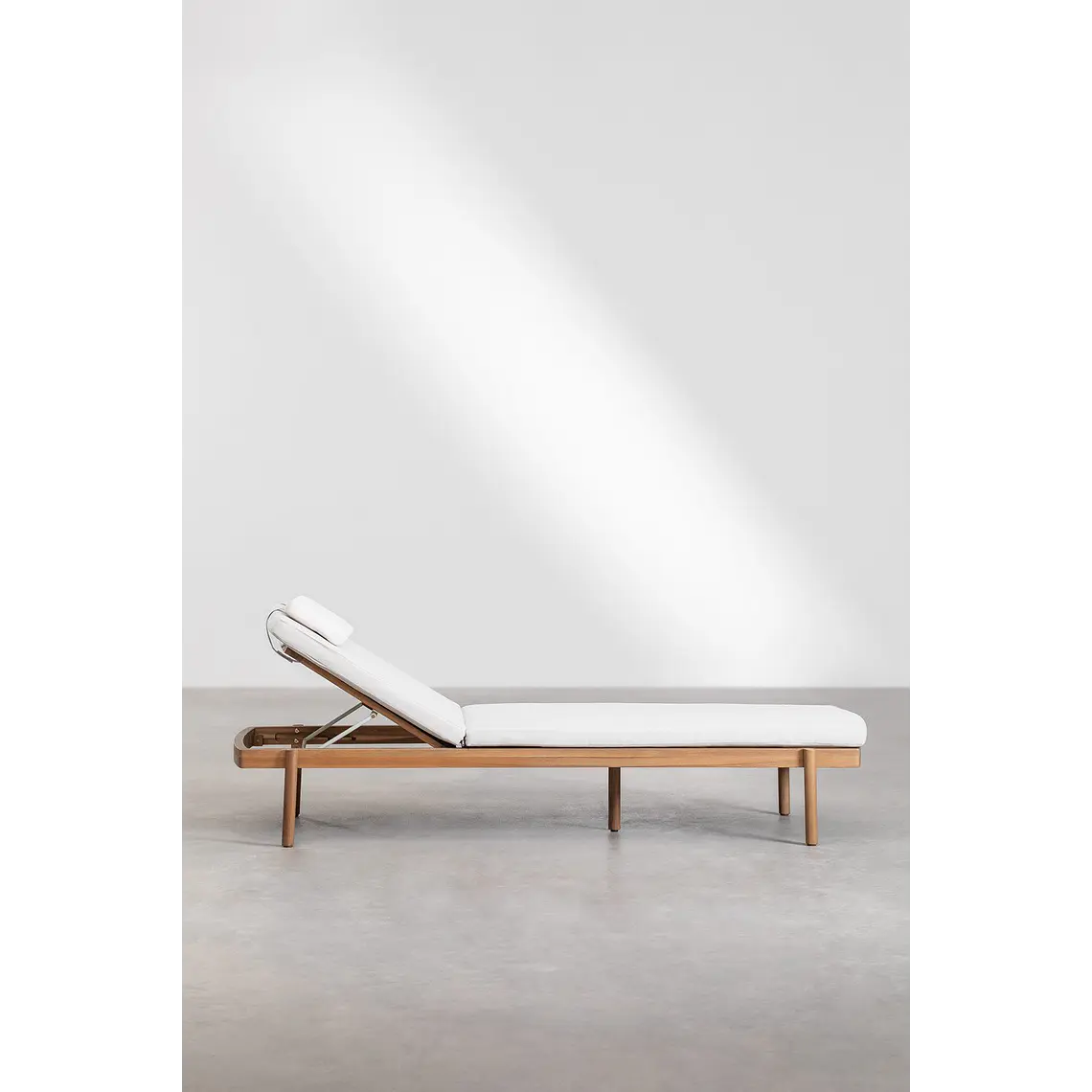 Tumbona reclinable en madera de acacia con cojín Salia 5