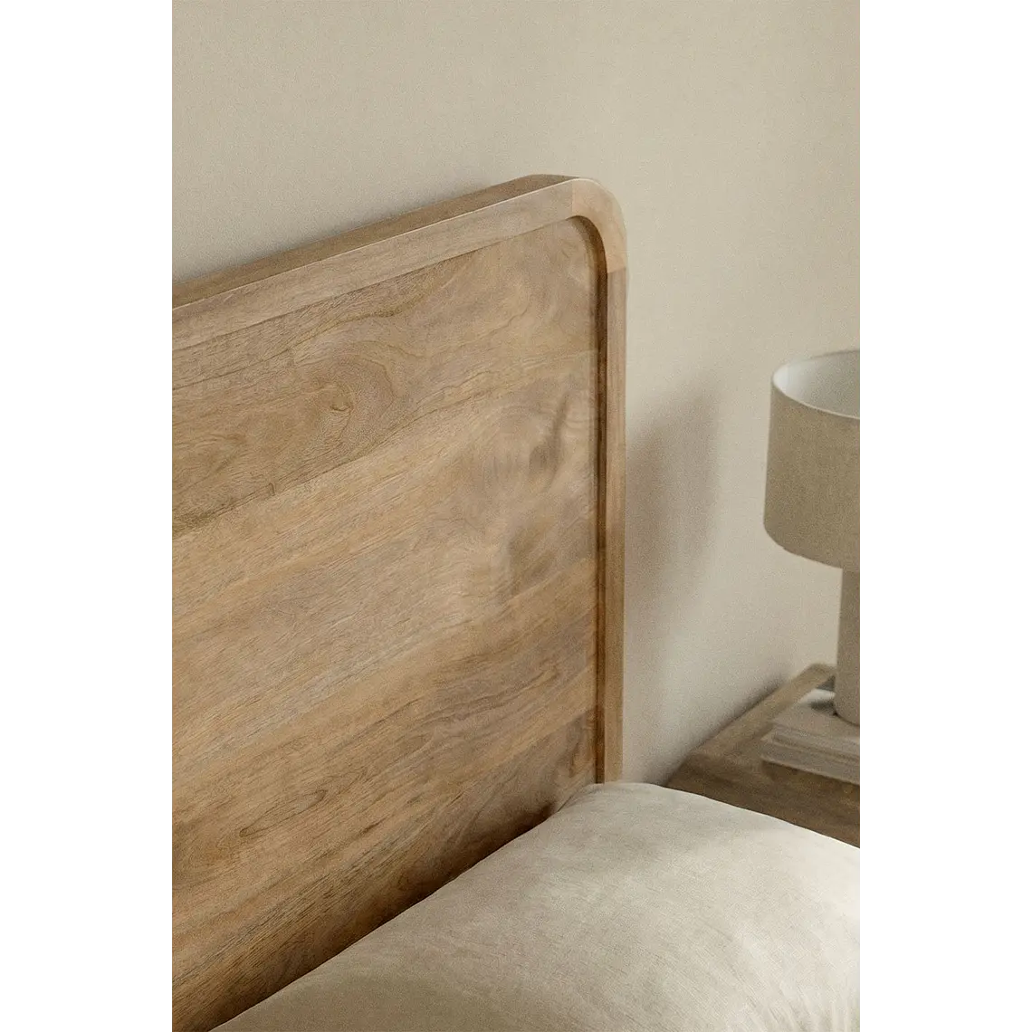 Cabecero Auren en madera de mango 2