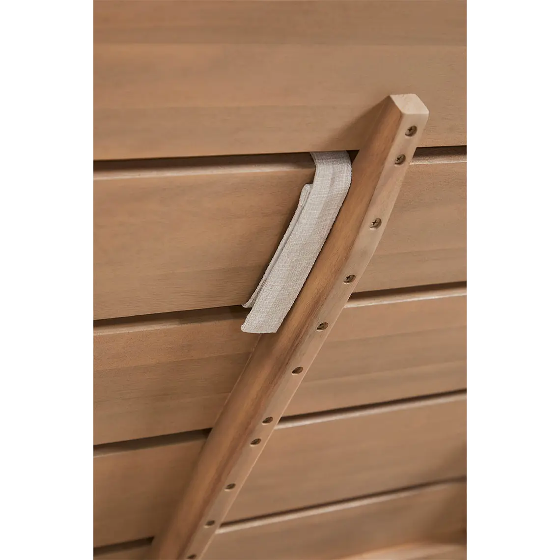 Cama balinesa reclinable en madera de acacia y acero Erenova 11