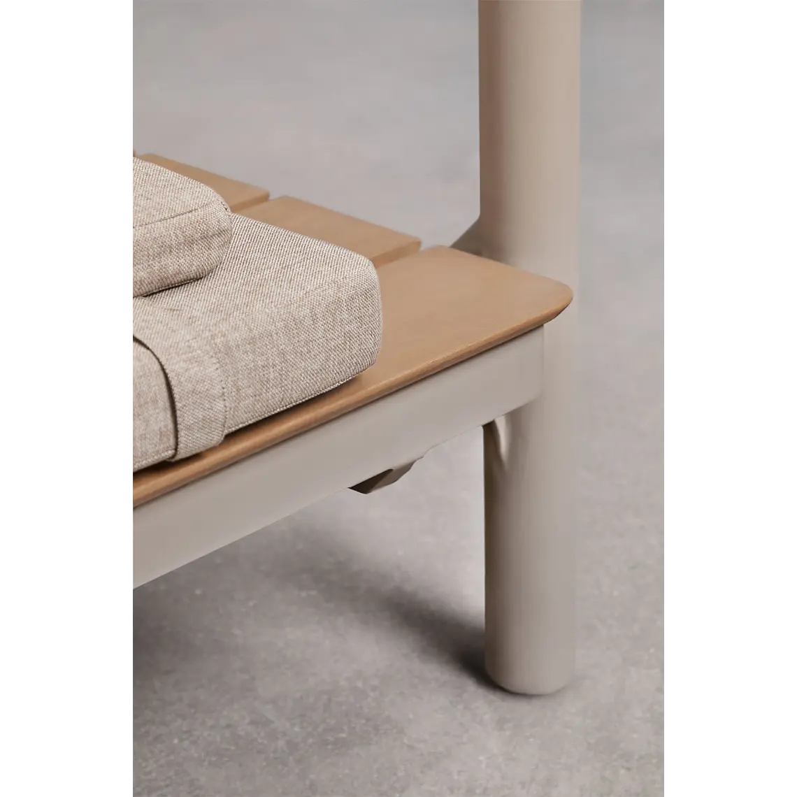 Cama balinesa reclinable en madera de acacia y acero Erenova 12