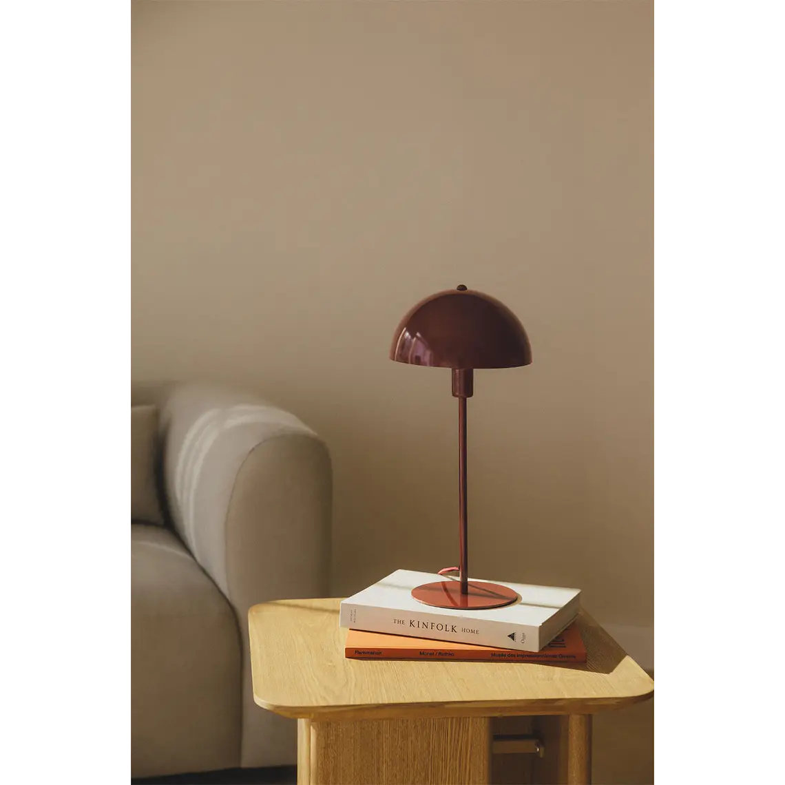 Lámpara de mesa en hierro 1