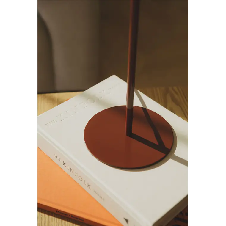 Lámpara de mesa en hierro 2