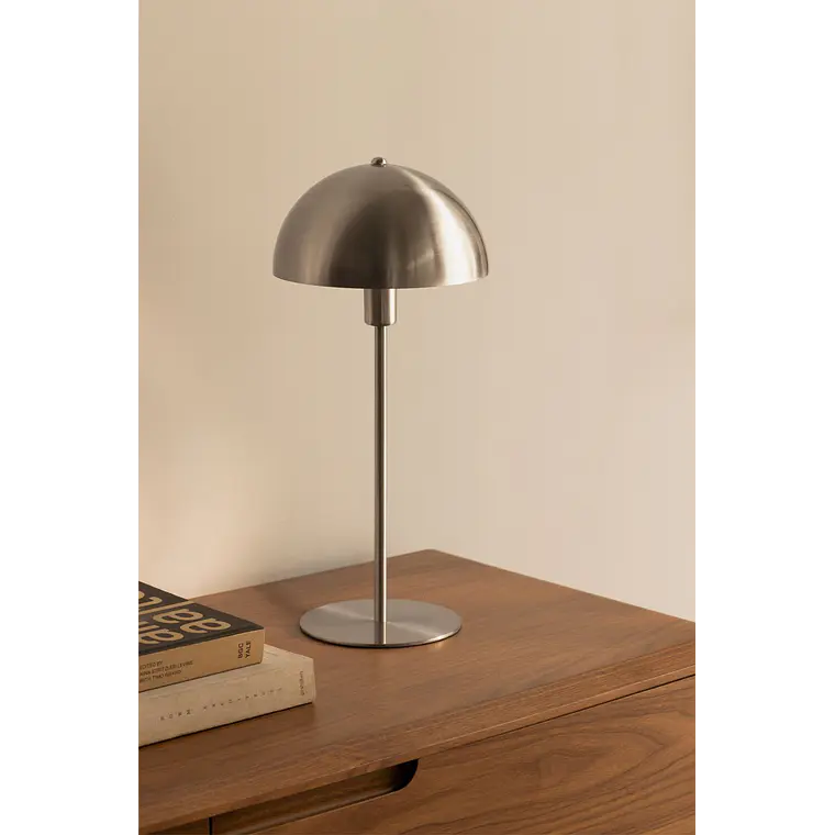 Lámpara de mesa en hierro 17
