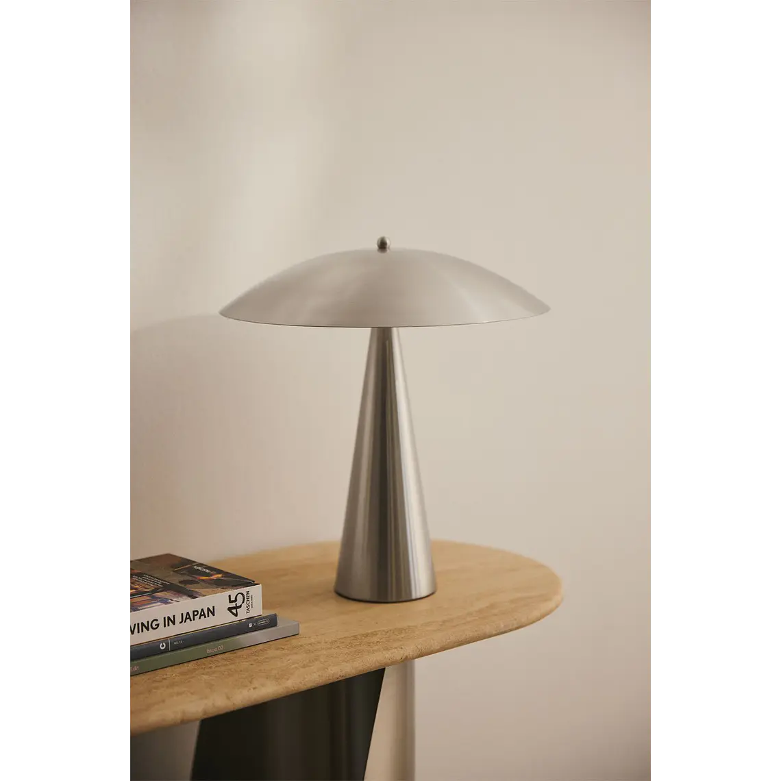 Lámpara de mesa en hierro 15