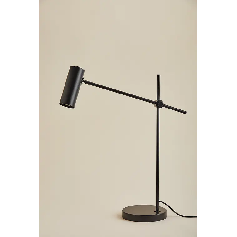 Lámpara de mesa en hierro 2