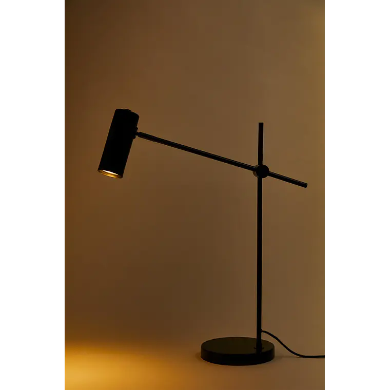 Lámpara de mesa en hierro 3