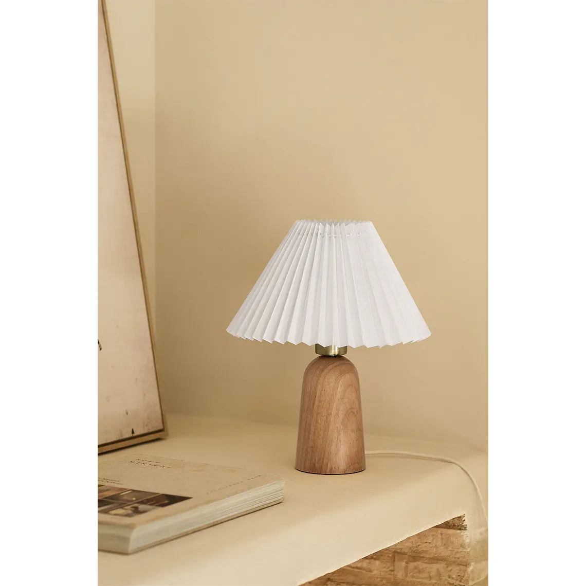 Lámpara de mesa en madera 2