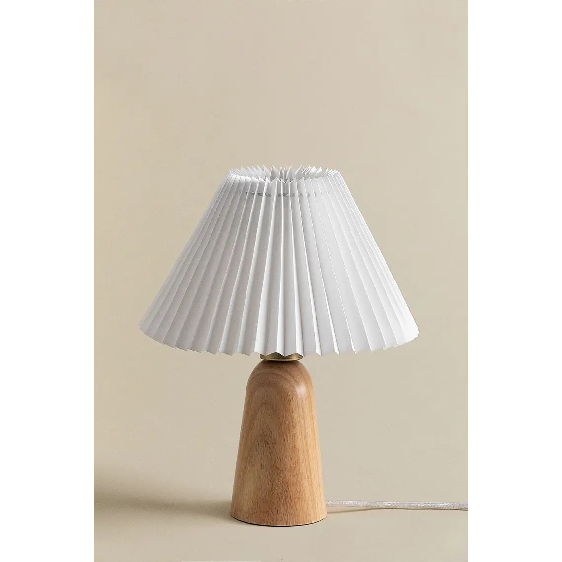 Lámpara de mesa en madera 4