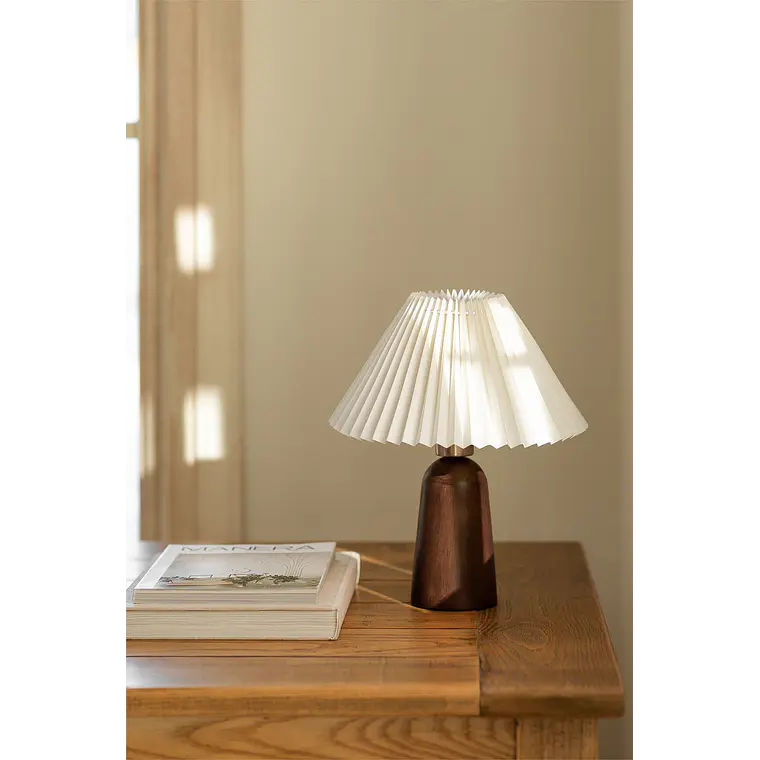 Lámpara de mesa en madera 12
