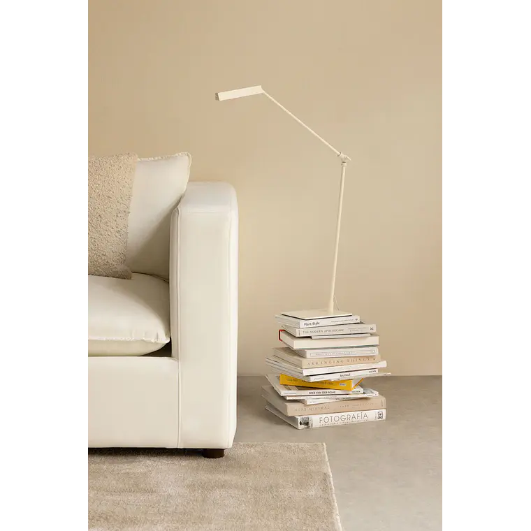 Lámpara de mesa LED en metal 2