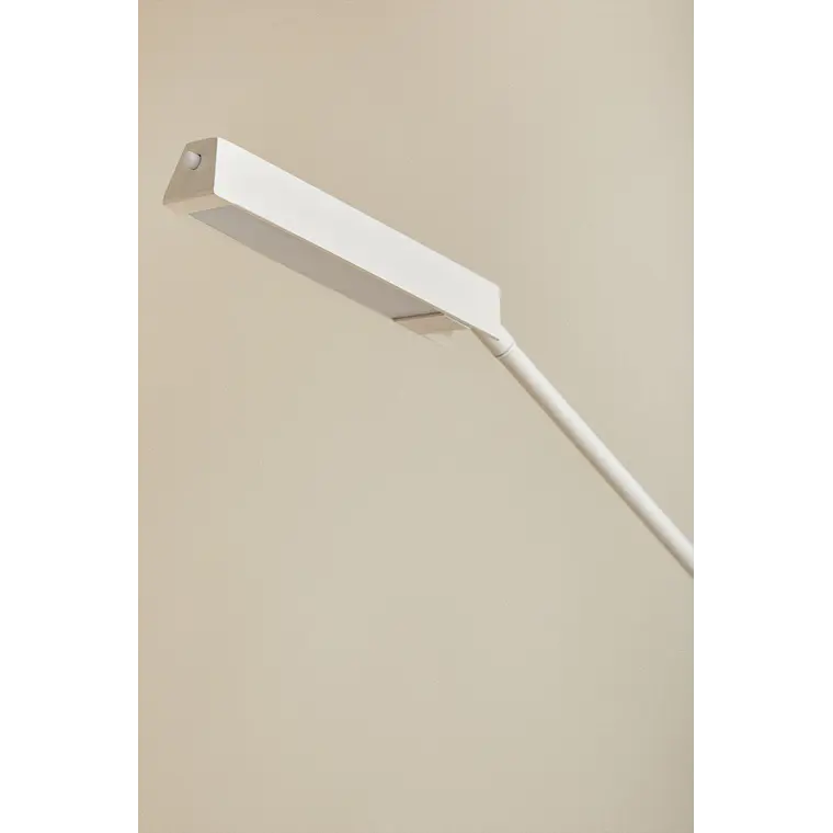 Lámpara de mesa LED en metal 6