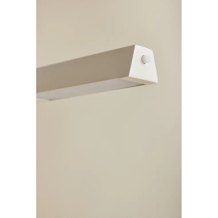 Lámpara de mesa LED en metal 7