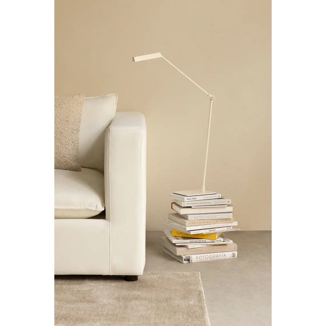 Lámpara de mesa LED en metal 12