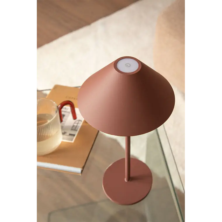 Lámpara de mesa LED inalámbrica en hierro 3