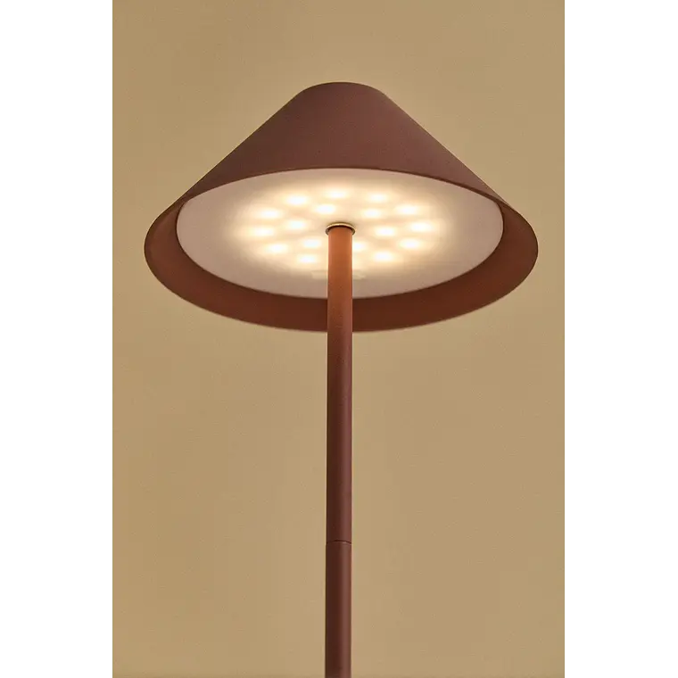 Lámpara de mesa LED inalámbrica en hierro 6
