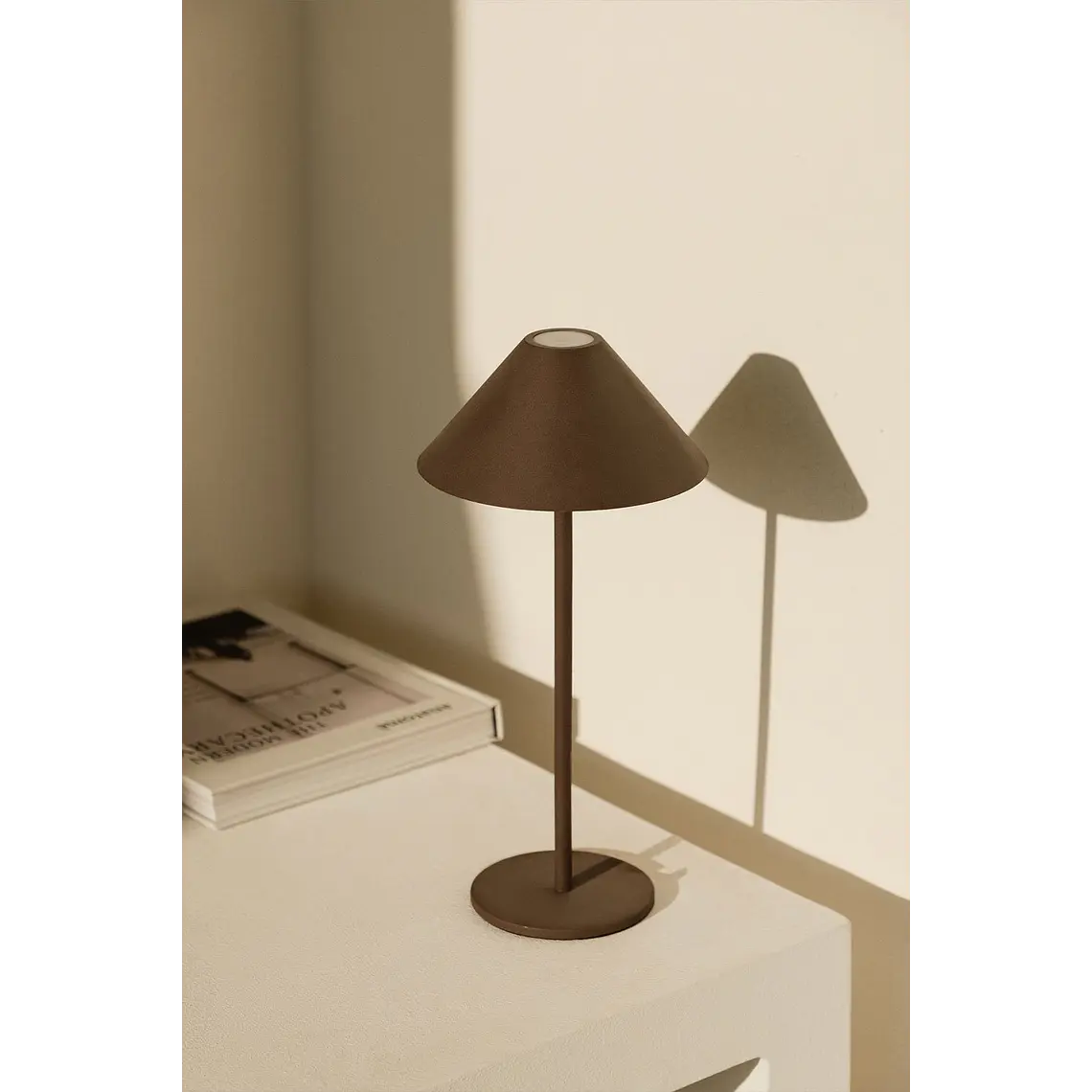 Lámpara de mesa LED inalámbrica en hierro 20