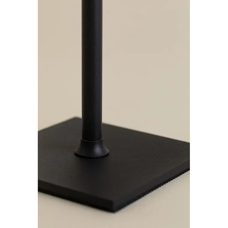 Lámpara de mesa LED inalámbrica en hierro 7