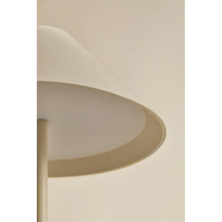 Lámpara de mesa LED inalámbrica en hierro 7