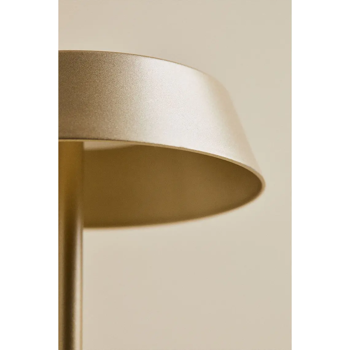 Lámpara de mesa LED inalámbrica 6