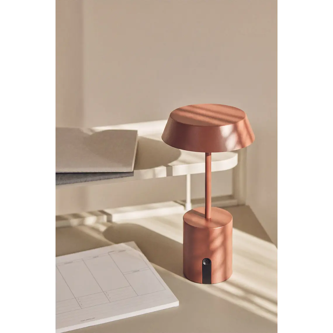 Lámpara de mesa LED inalámbrica 15