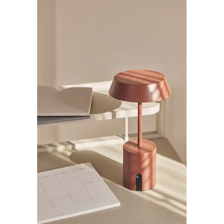 Lámpara de mesa LED inalámbrica 15