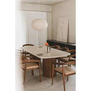 Mesa de comedor Evoara en acabado cemento