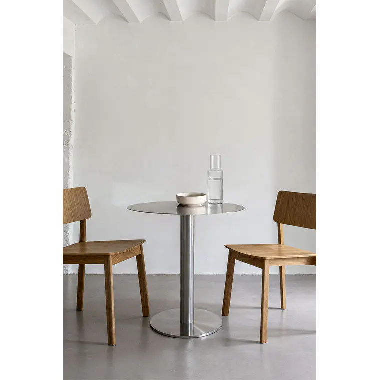 Mesa de comedor Naelara en acero 3