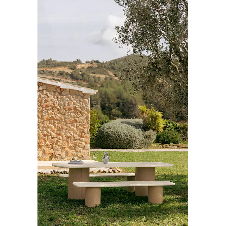 Mesa de jardín rectangular en cemento y madera de acacia Cavina 11