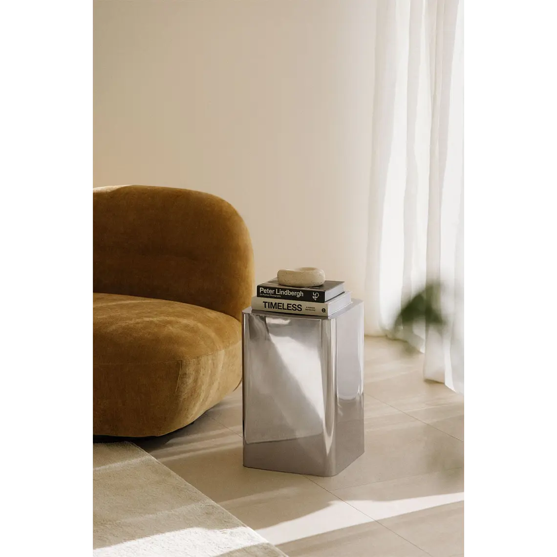 Nerora · Mesa lateral en metal 1