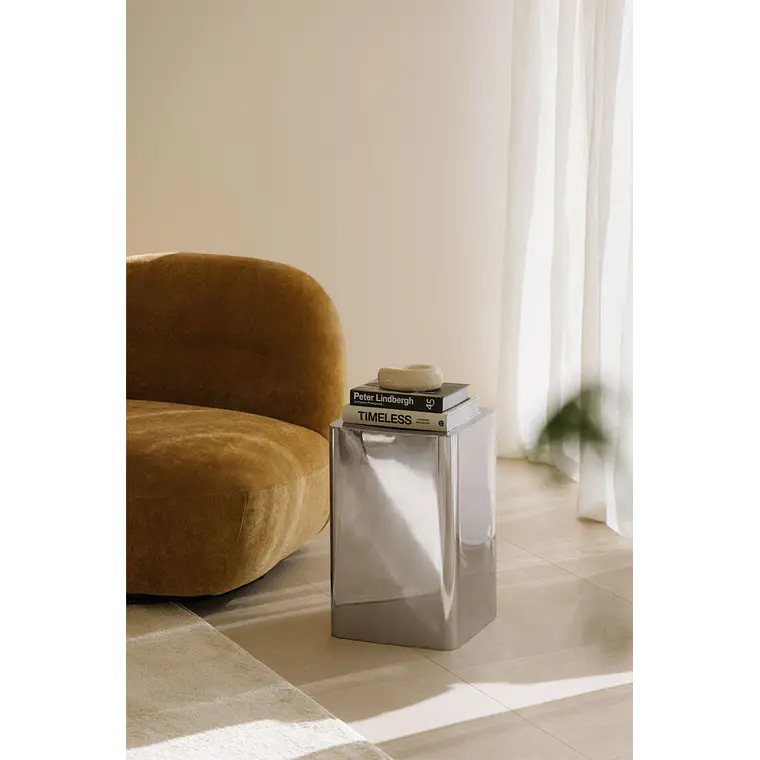 Nerora · Mesa lateral en metal 1