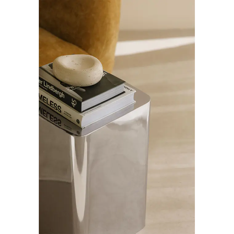 Nerora · Mesa lateral en metal 3