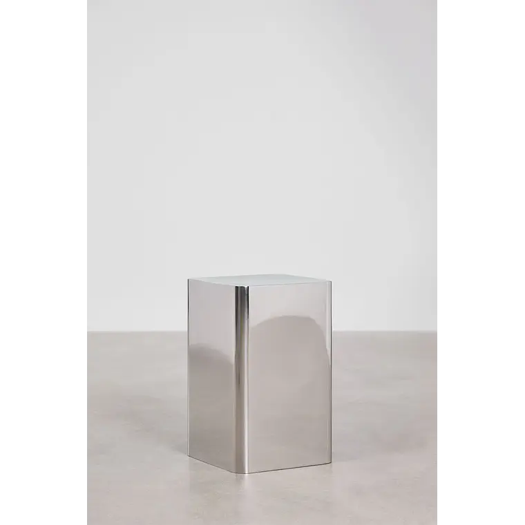 Nerora · Mesa lateral en metal 4