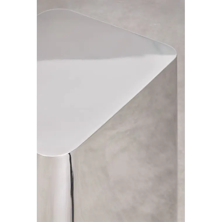 Nerora · Mesa lateral en metal 5