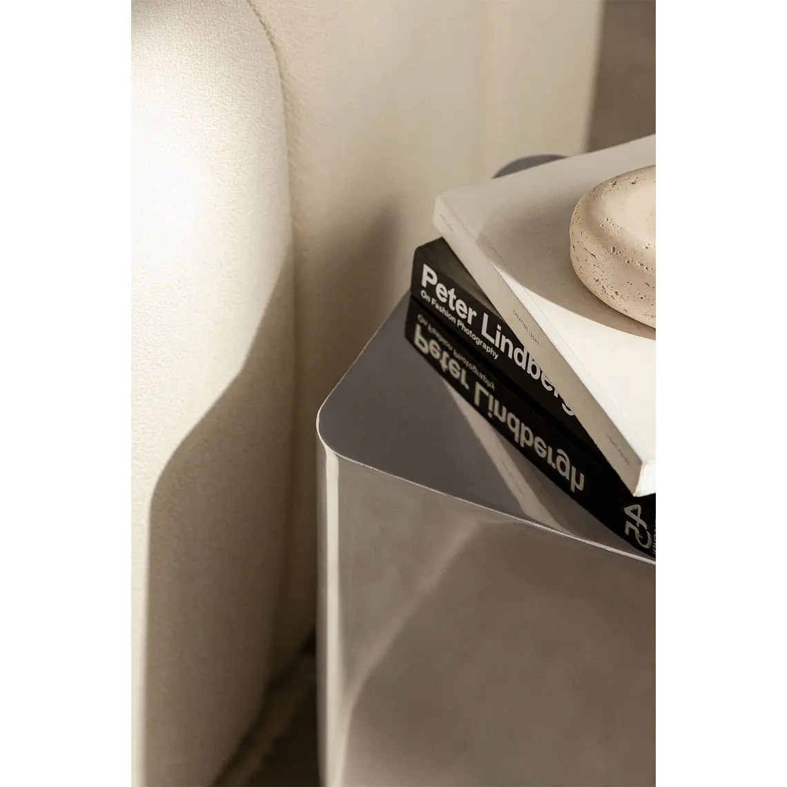 Nerora · Mesa lateral en metal 8