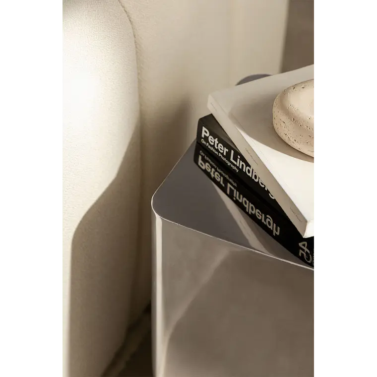 Nerora · Mesa lateral en metal 8
