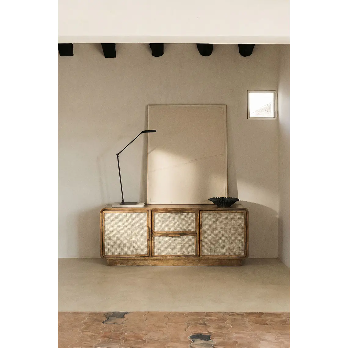 Avelrin · Mueble de TV en acabado madera 1