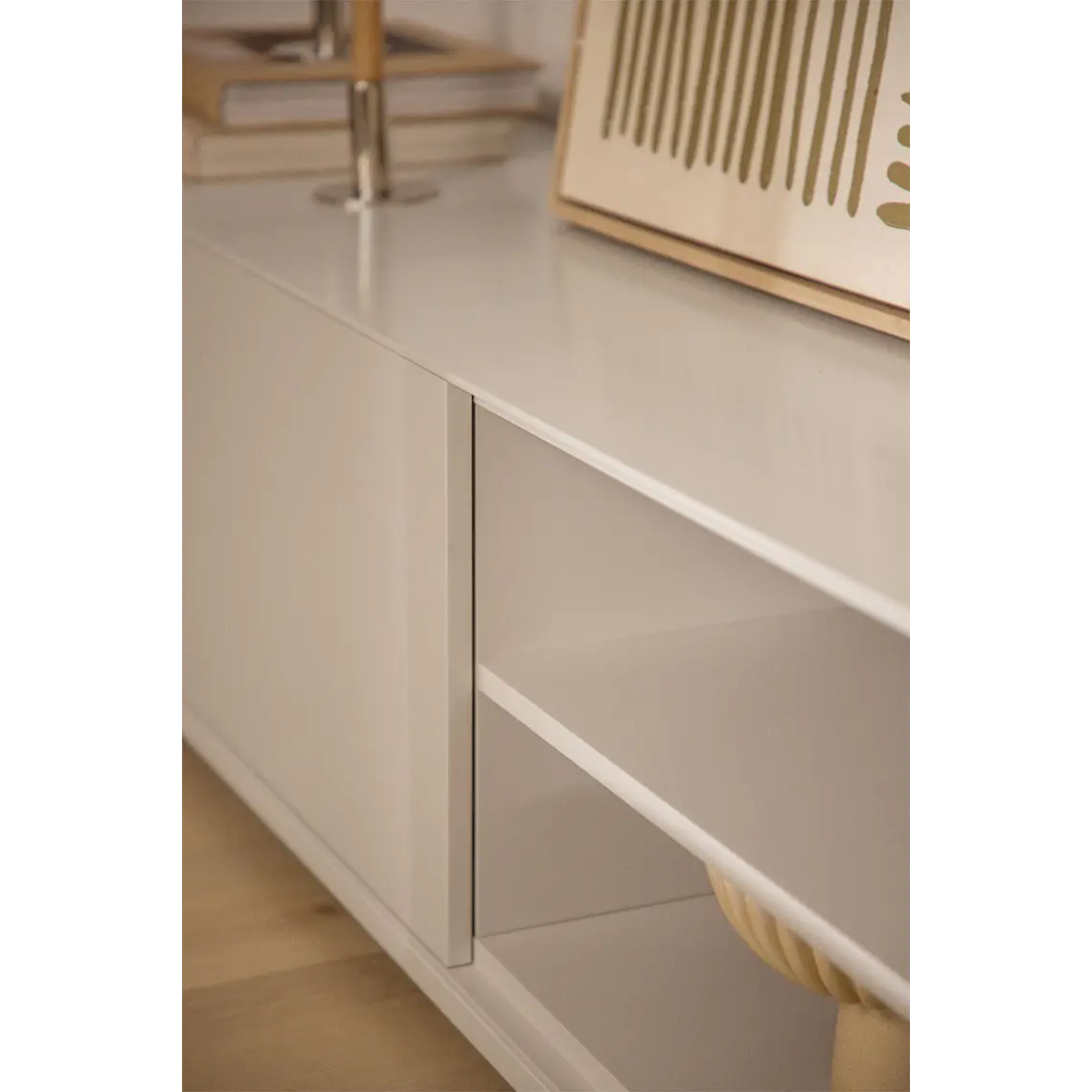 Miraara · Mueble de TV en acabado madera 12