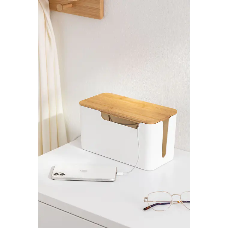 Organizador de cables en polipropileno y madera de bambú 1