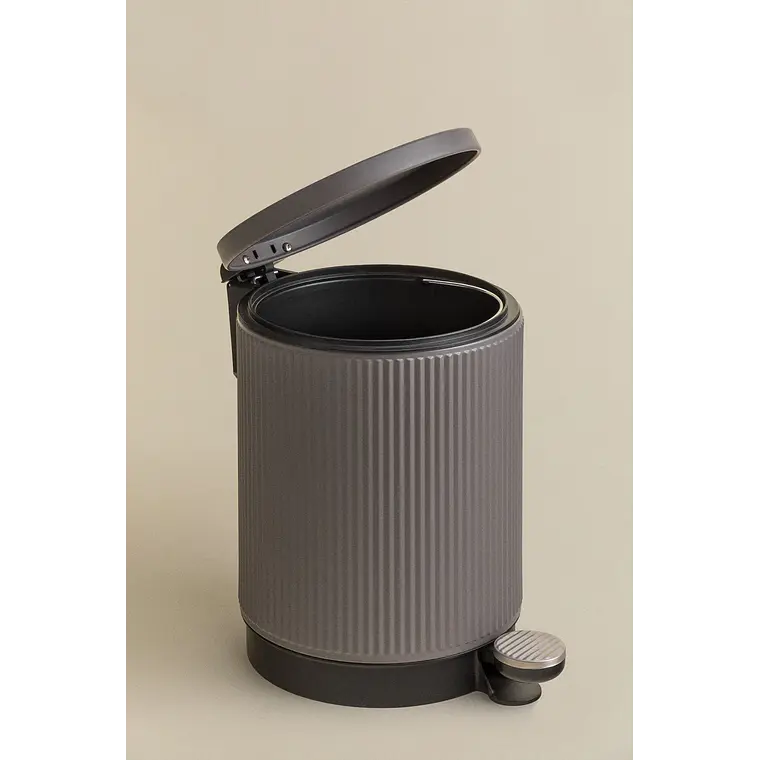 Papelera con pedal 5L 3