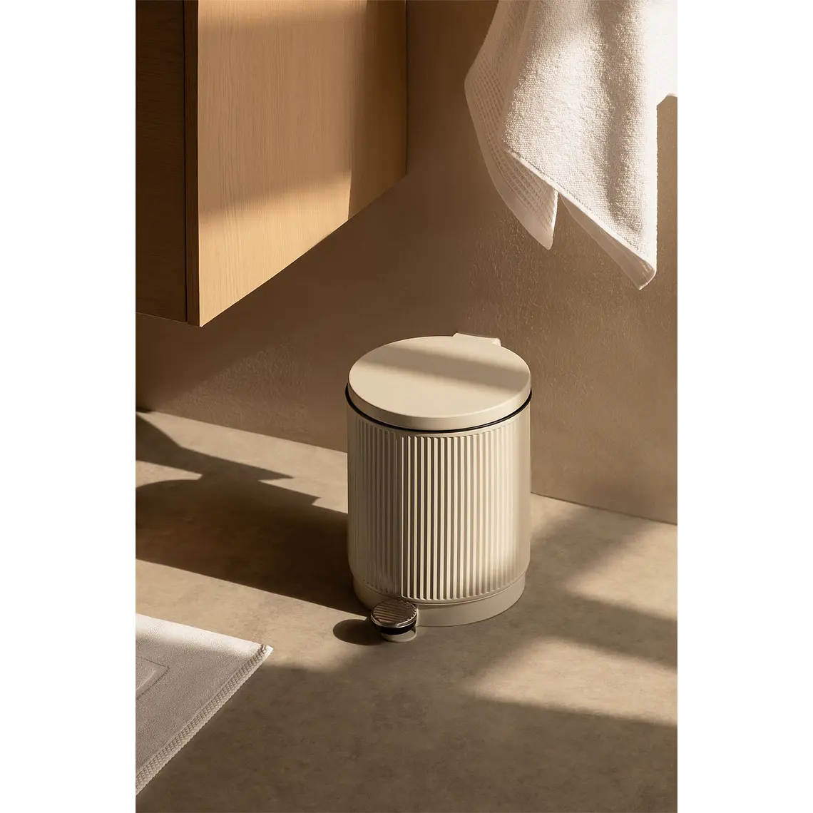 Papelera con pedal 5L 10