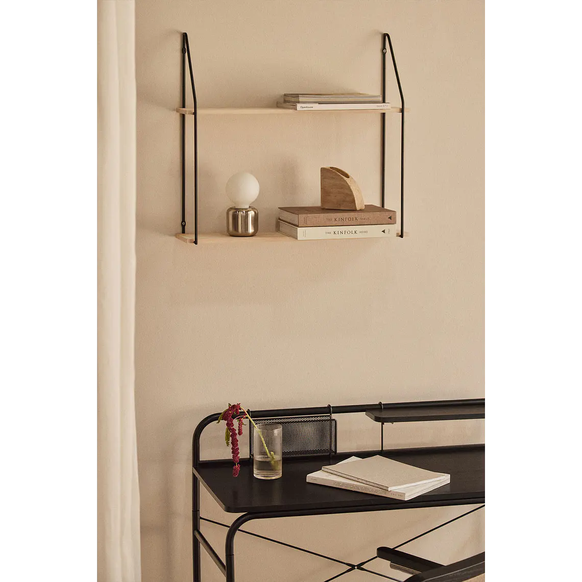 Lumaria · Repisa en acabado madera de 65 cm 1