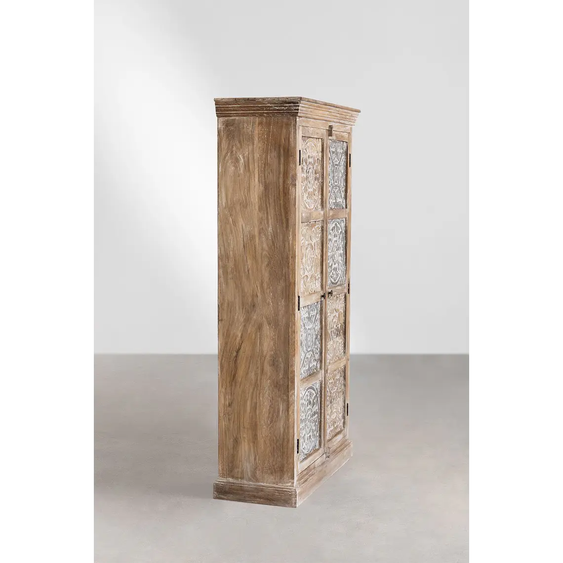 Ropero Nivan en madera de mango 3
